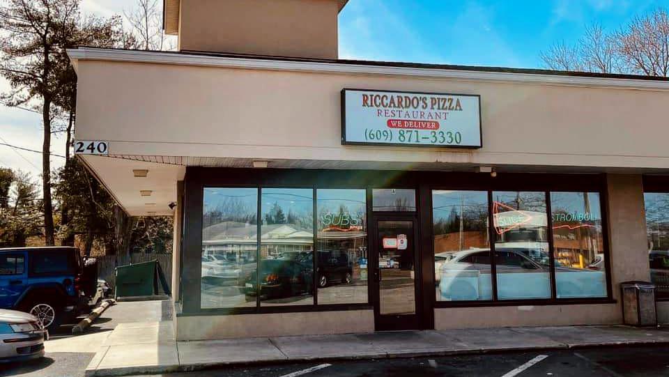 Riccardo's Pizza & Restaurant